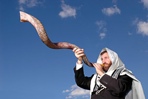 Blowing a large shofar: 2120105